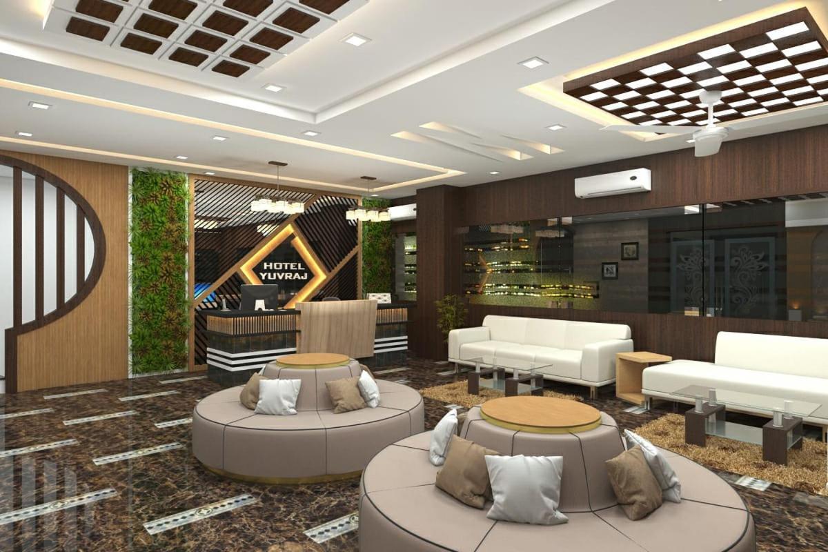 Hotel Yuvraj Grand Джабалпур Экстерьер фото